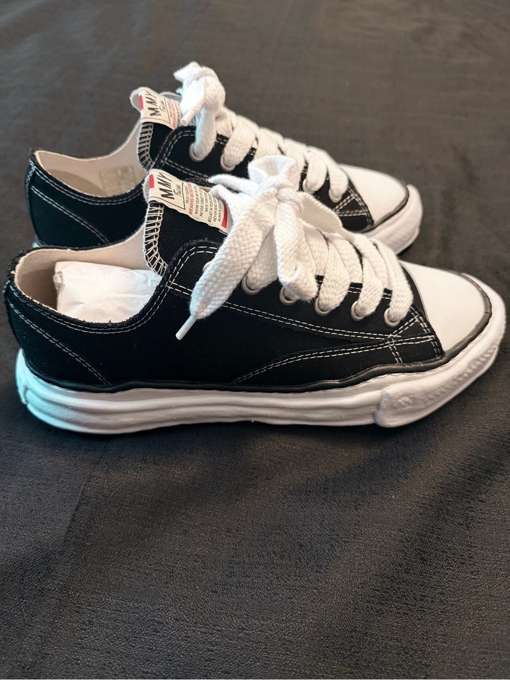 MMY Maison Mihara Yasuhiro Black & White Canvas Low-Top Sneakers for Men - Picture 3 of 7